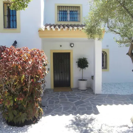 Three Palms Bed & Breakfast